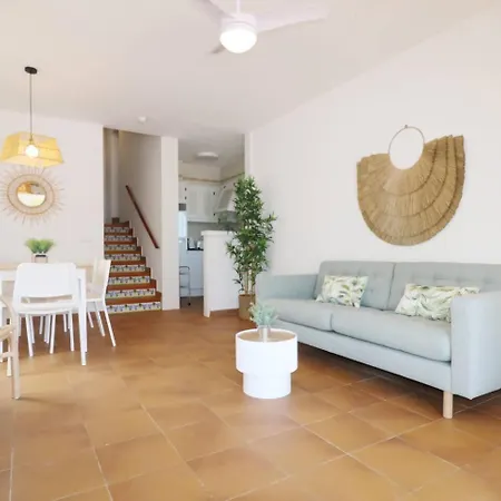 Marinas 3, Piscina Y A 5 Minutos Del Mar בית נופש *