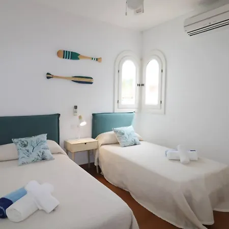 Marinas 3, Piscina Y A 5 Minutos Del Mar בית נופש