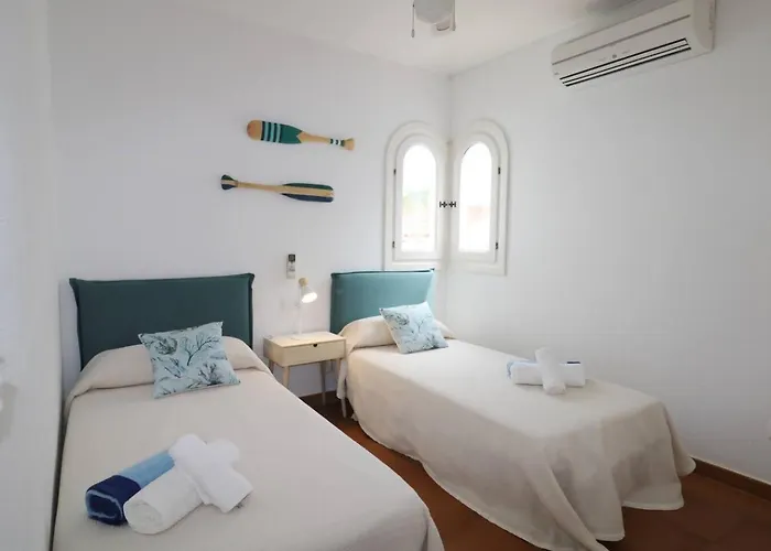 Marinas 3, Piscina Y A 5 Minutos Del Mar בית נופש